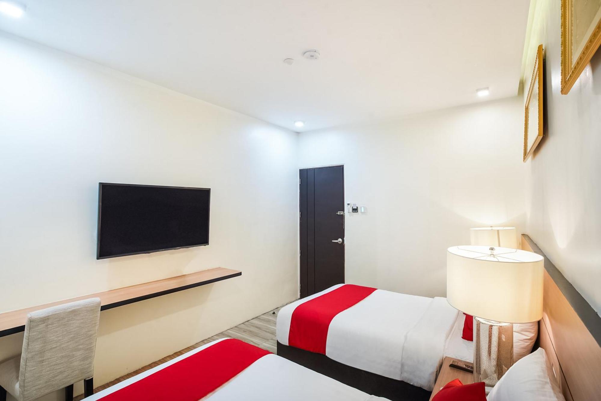 OYO 489 Casa Mia Hotel Suites General Santos City Exterior foto